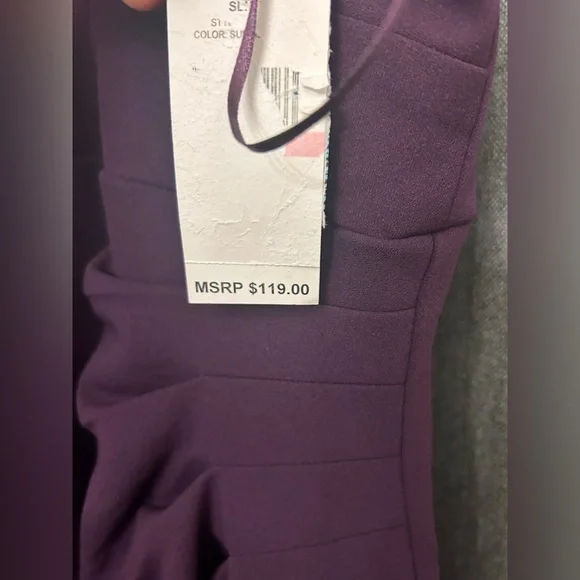 Women's Long Crepe Dress with Embellished Halter Neckline Size 8P - Picture 8 of 9